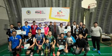 Үздік волейболшы жастар марапатталды